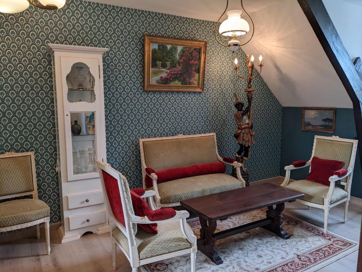 Suite Orient Express Dans L'Auberge Des Trains Mythiques Laniscat Exterior foto